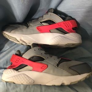 Nike Huarache girls running shoes Sz 3 Youth Pink/Gray 704951-006